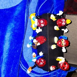 Vintage California raisins set dated 1988